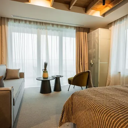 The Pines Bucegi Hotel