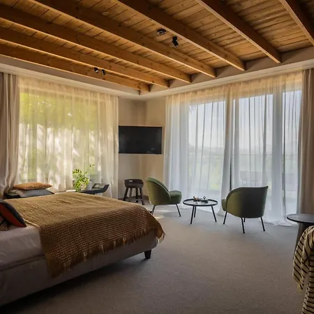 Hotel The Pines Bucegi 5*