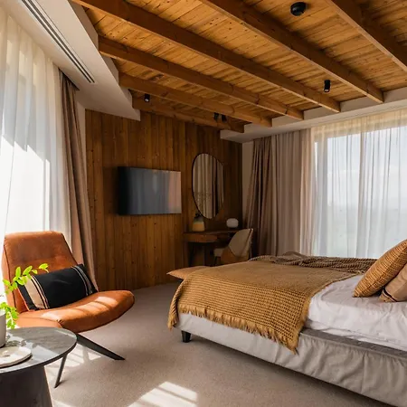 The Pines Bucegi Hotel